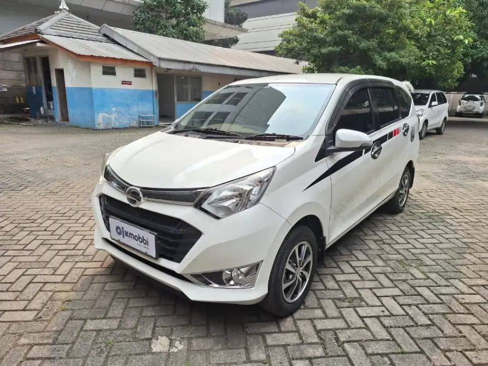 LOW DP Daihatsu Sigra 1.2 R Bensin-AT 2016 2ZD