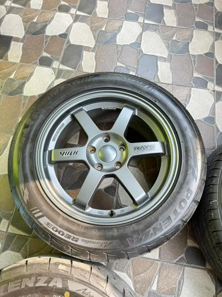Velg Racing R17 TE 37 OG R17 pcd 5x114,3 superdupercopy + Ban RE003