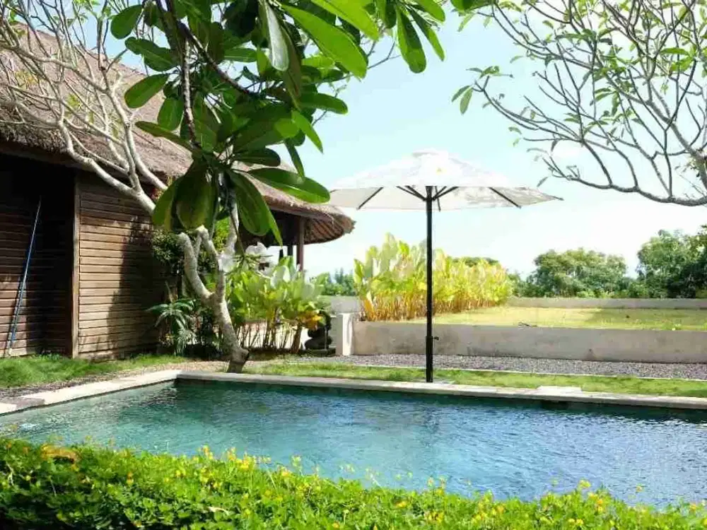 Luxury Ocean View Villa 3 Lantai Dengan Rooftop Di Pantai Cemongkak