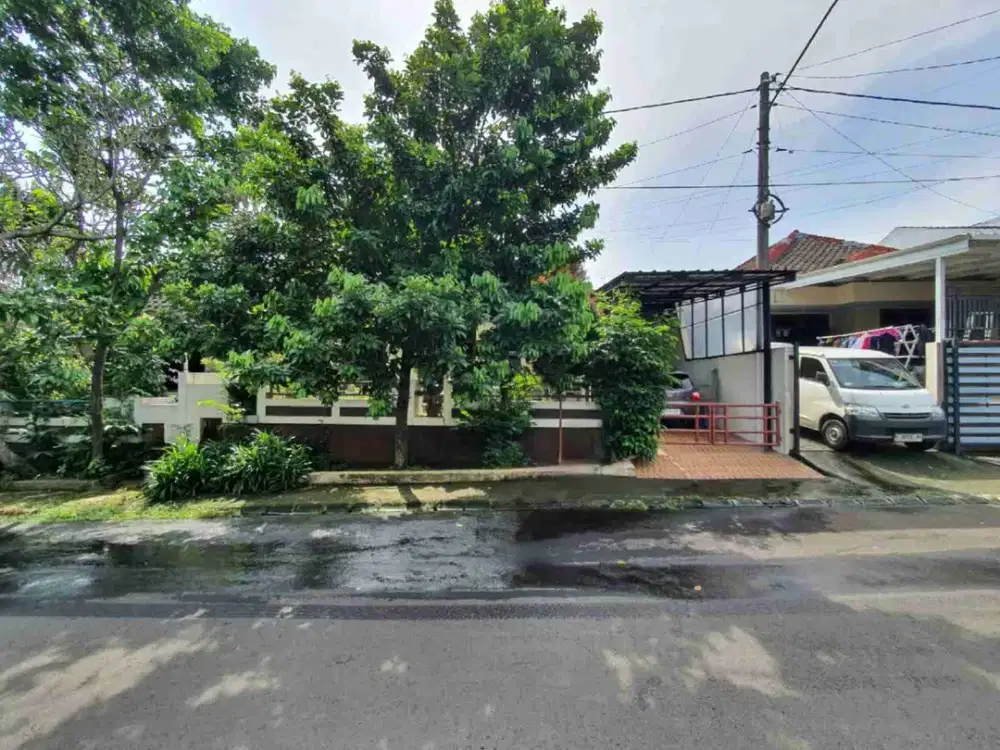 Rumah Cantik Akses Strategis di Taman Yasmin  Cluster Raflesia