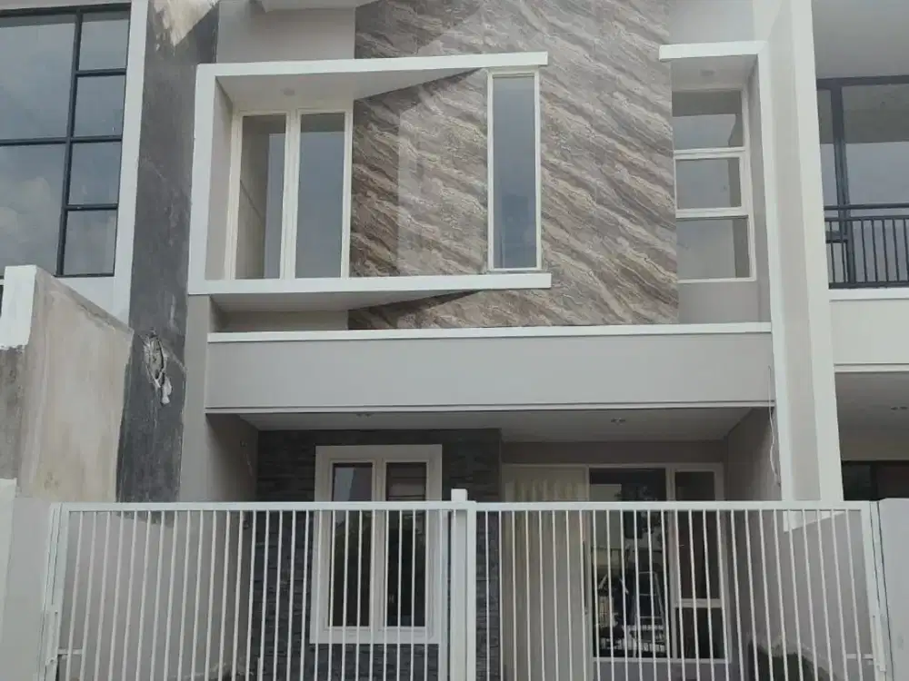 Rumah Minimalis Modern Baru Gress Siap Huni Lokasi Pantai Mentari Kenjeran Surabaya