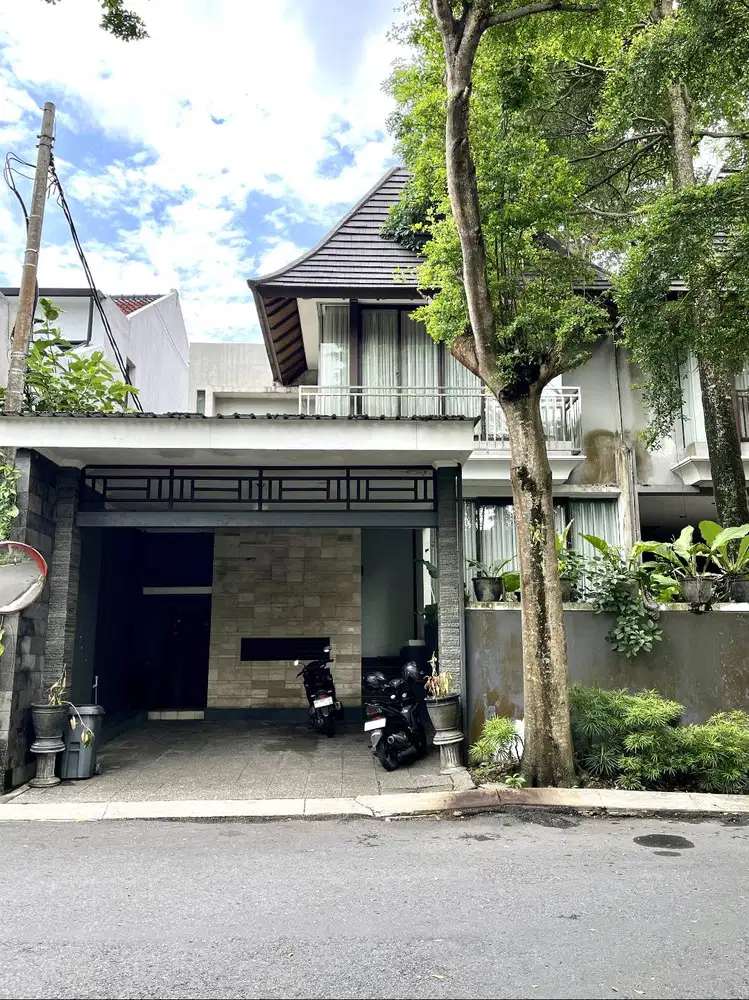 Rumah Keren di Perumahan Elite Hyarta Residence Palagan