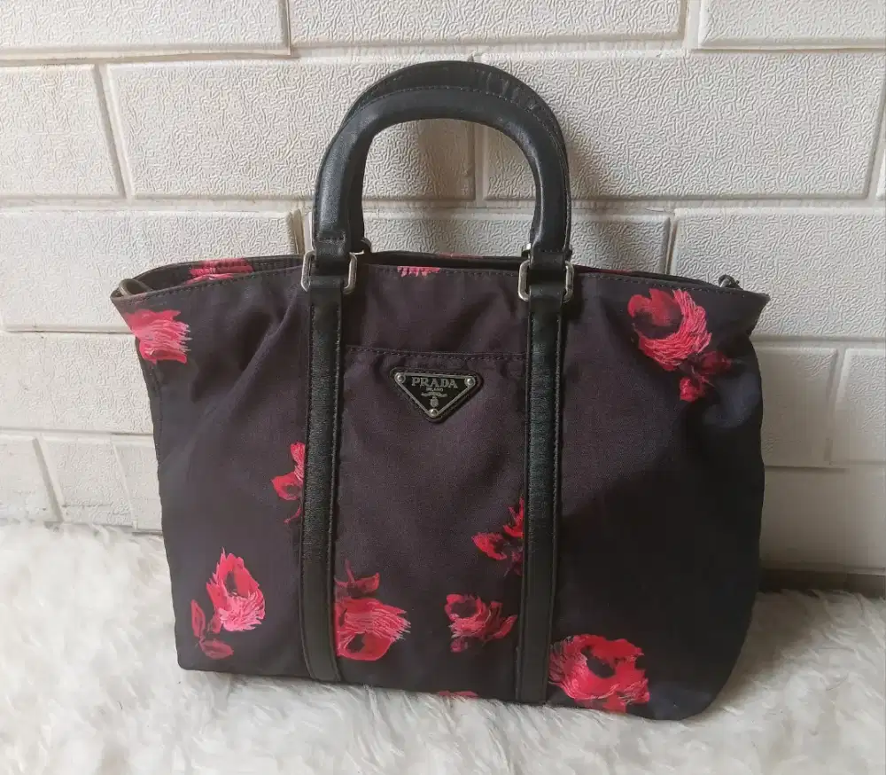 Dijual Tas Prada Authentic