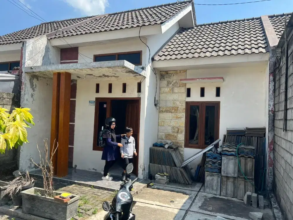 Dijual rumah di perumahan green joyoboyo