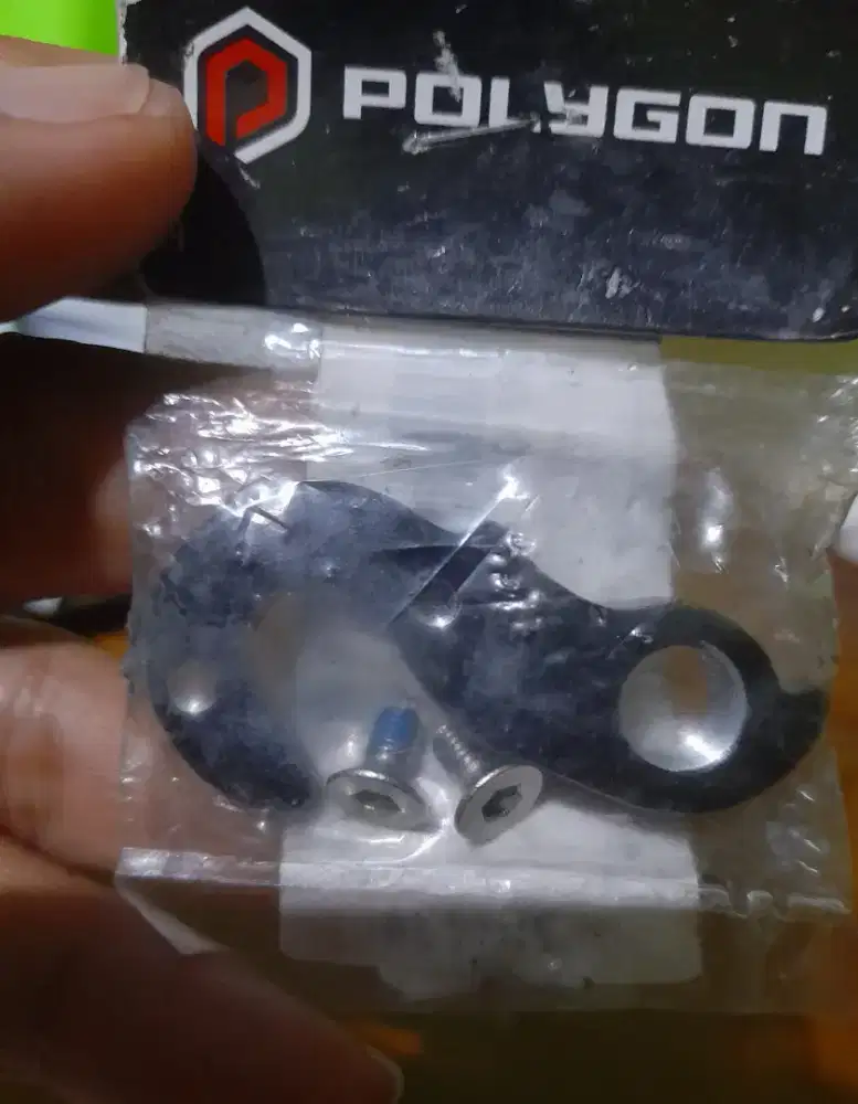 Anting rd atau drop out