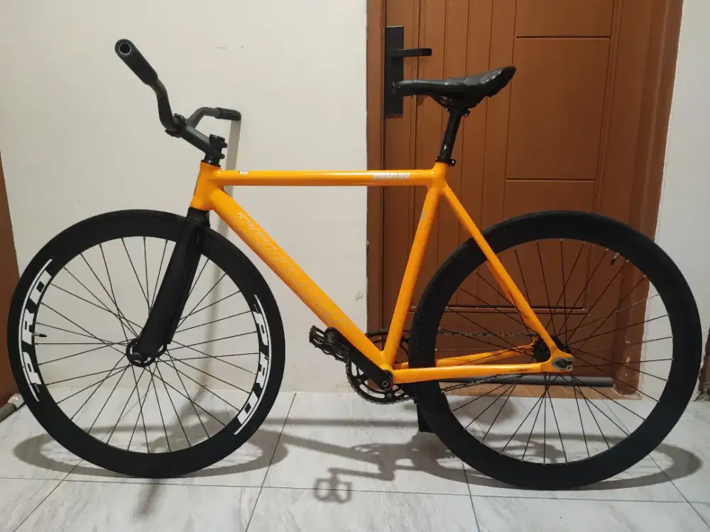Sepeda Fixie Tsunami SNM 100 gen 1 + Carbon Fork BU