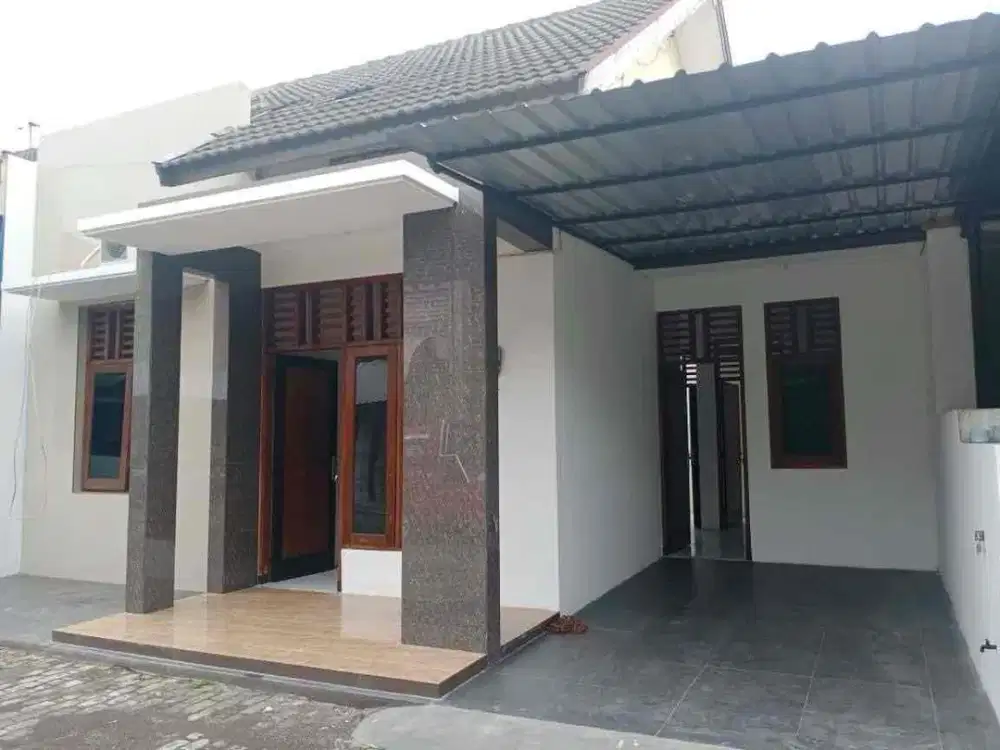 Rumah Bagus 1,5 Lantai Letak Strategis