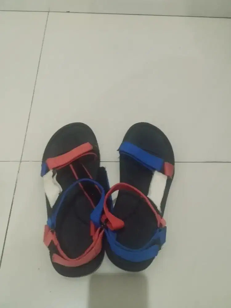 Sendal gunung sepatu sendal bearpath bkn teva, keen