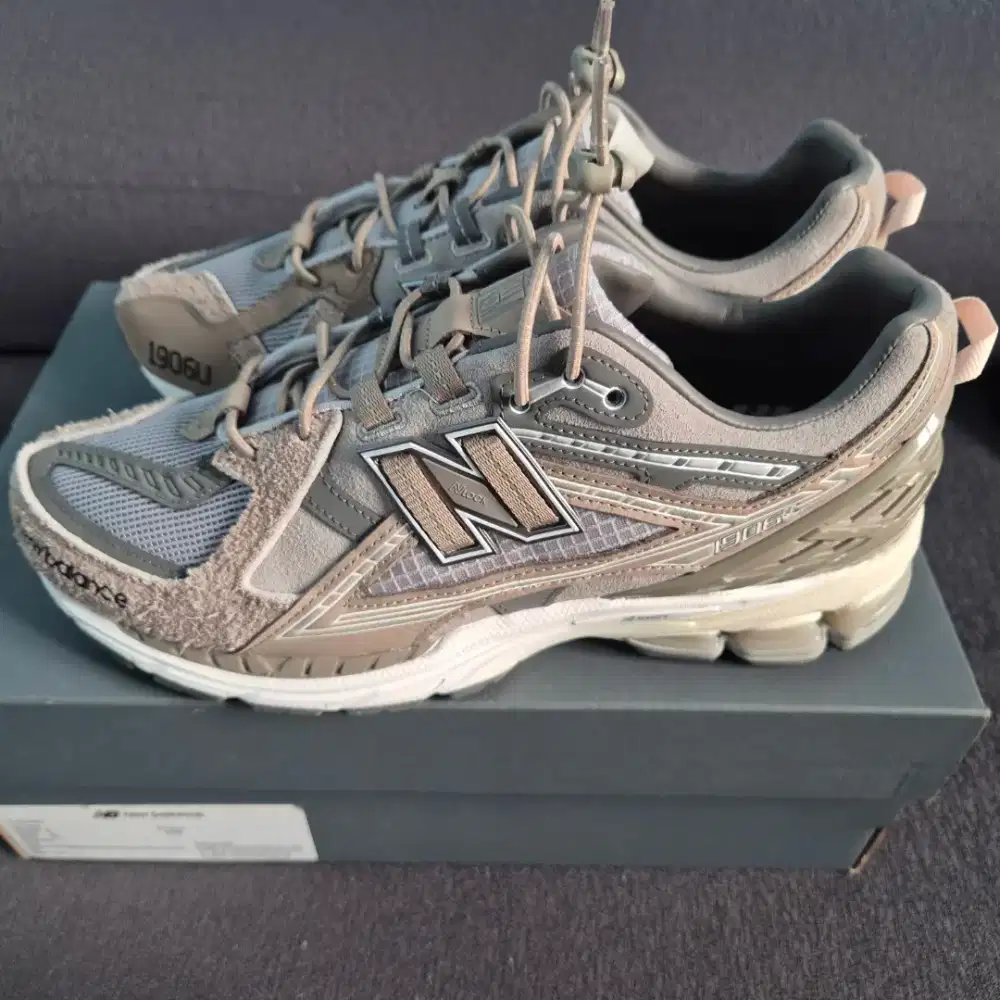 New Balance 1906U Hoolywood x Invicible Moonrock Grey
