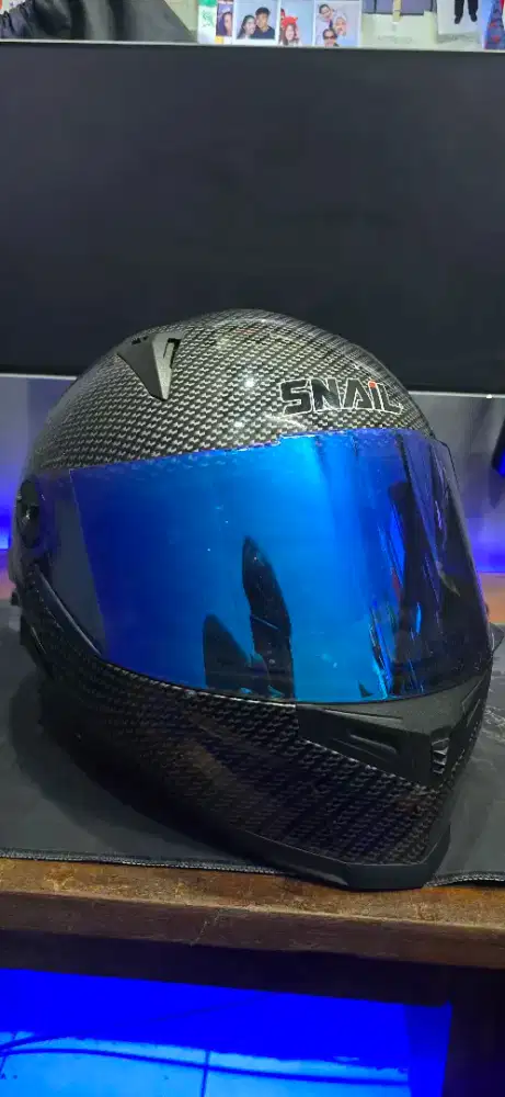 HELM SNAIL FFS1 CARBON