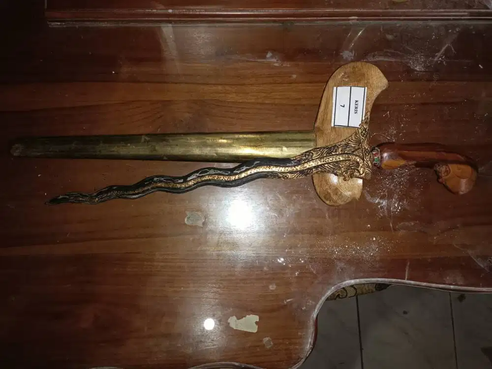 Keris no 7 Luk 7 Pamor Udan Mas Ukiran Warna Emas (NEGO)