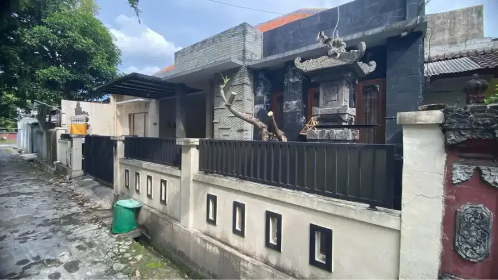 DI JUAL CEPAT RUMAH DI JLN PALAPA SESETAN , DENPASAR