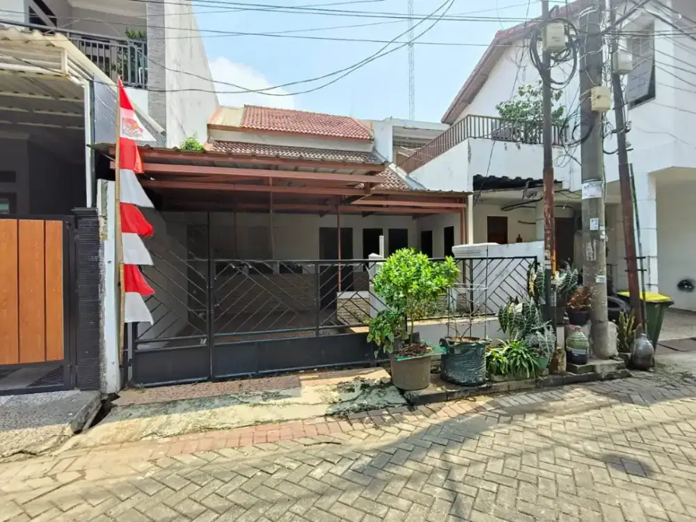 DIJUAL RUMAH SECOND SIAP HUNI 3 MENIT KE TOLL CISALAK