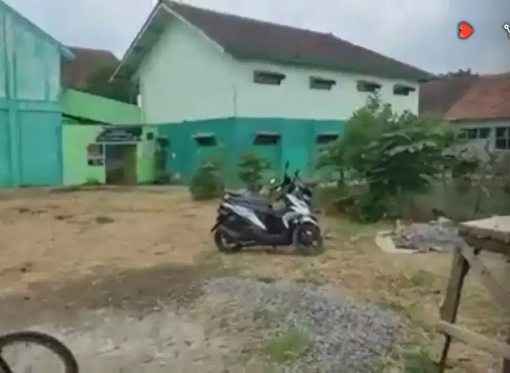 Tanah Samping Sekolahan Bisa TT Kendaraan