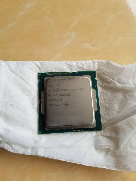 Processor Intel Core i5 4690k 4 core speed to 3.9Ghz 4th gen haswell