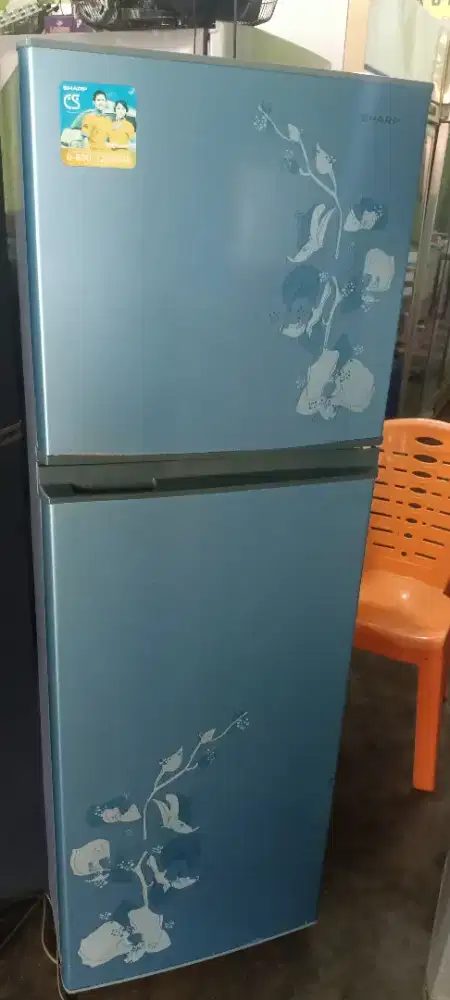 Jual kulkas Sharp semi inverter jumbo+garansi satu bulan