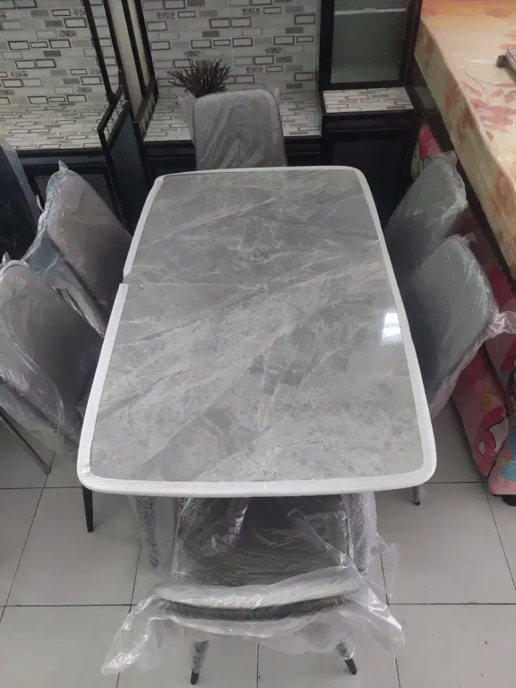 Meja makan medison k6 grey