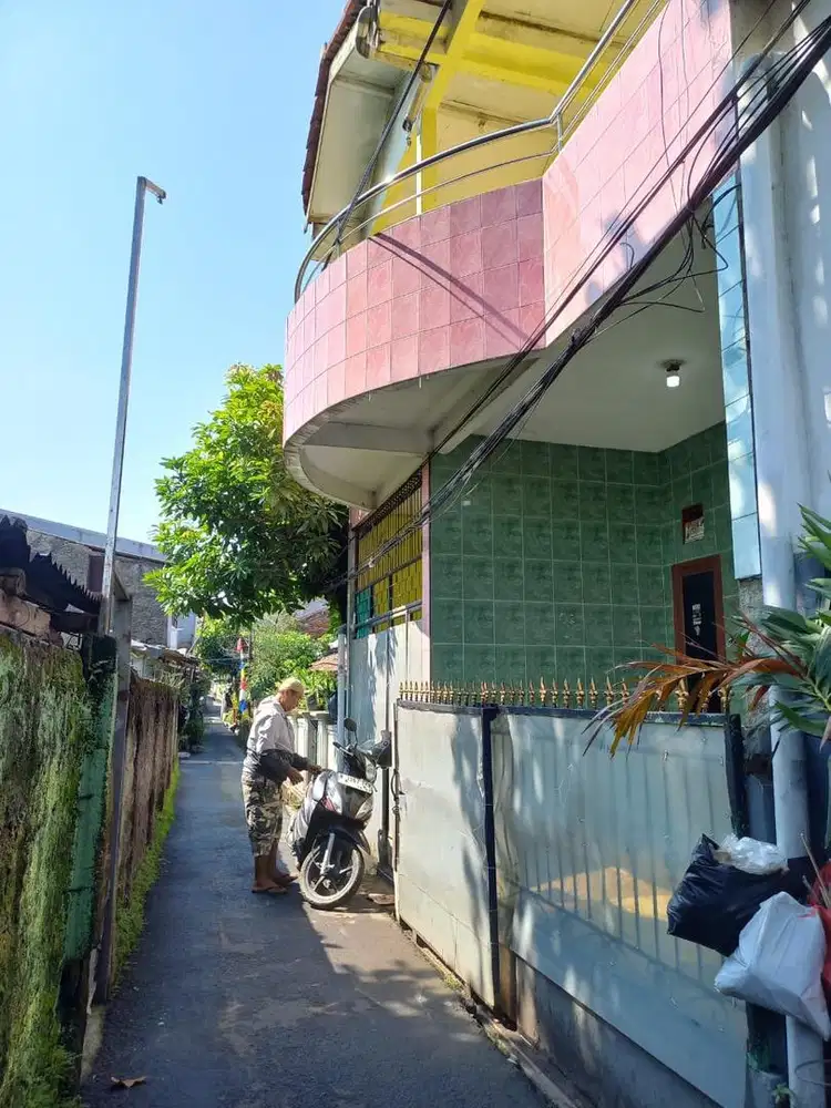 Disewakan rumah 2 lantai di ciracas jakarta timur