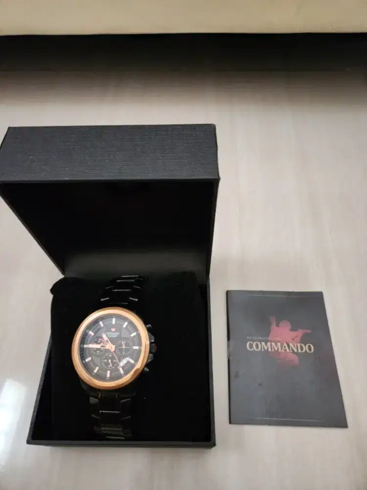 JAM Tangan pria SWISS COMMANDO