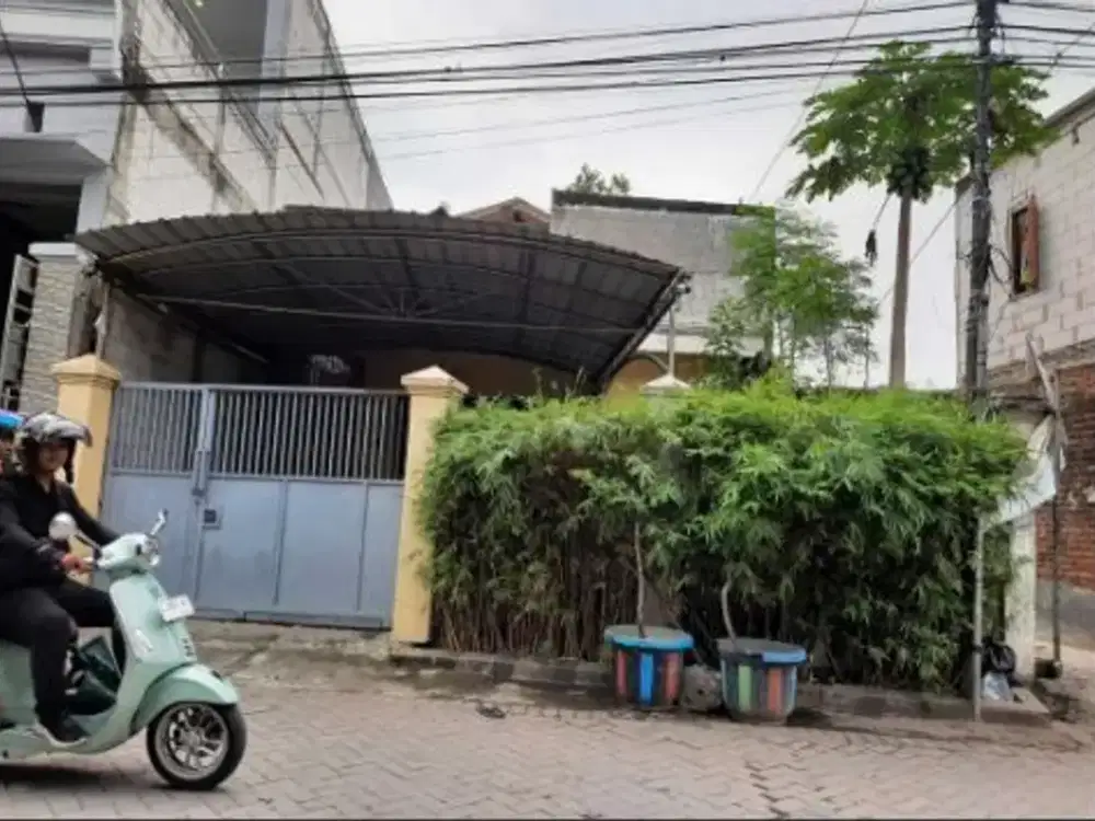 Dijual cepat rumah 2 lantai tengah kota terawa
