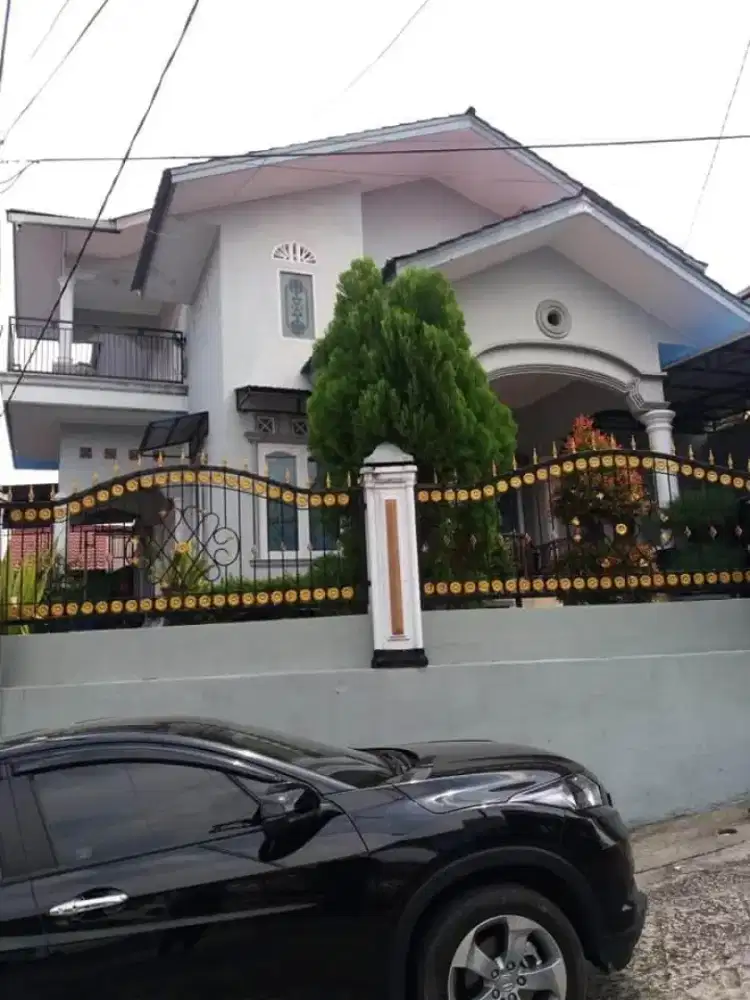 Disewakan Rumah 2 lantai di pusat kota Balikpapan