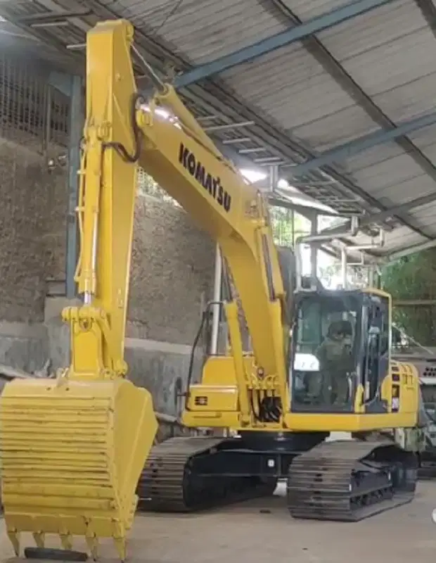 Dijual Excavator Komatsu PC210-10M0 Tahun 2022