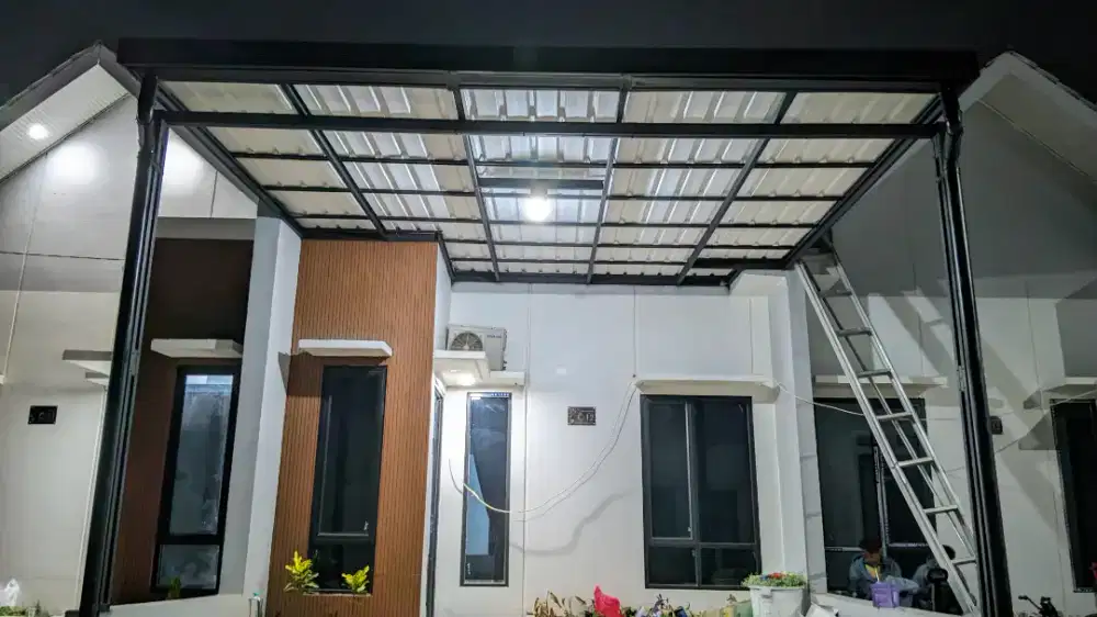 Kanopi baja ringan