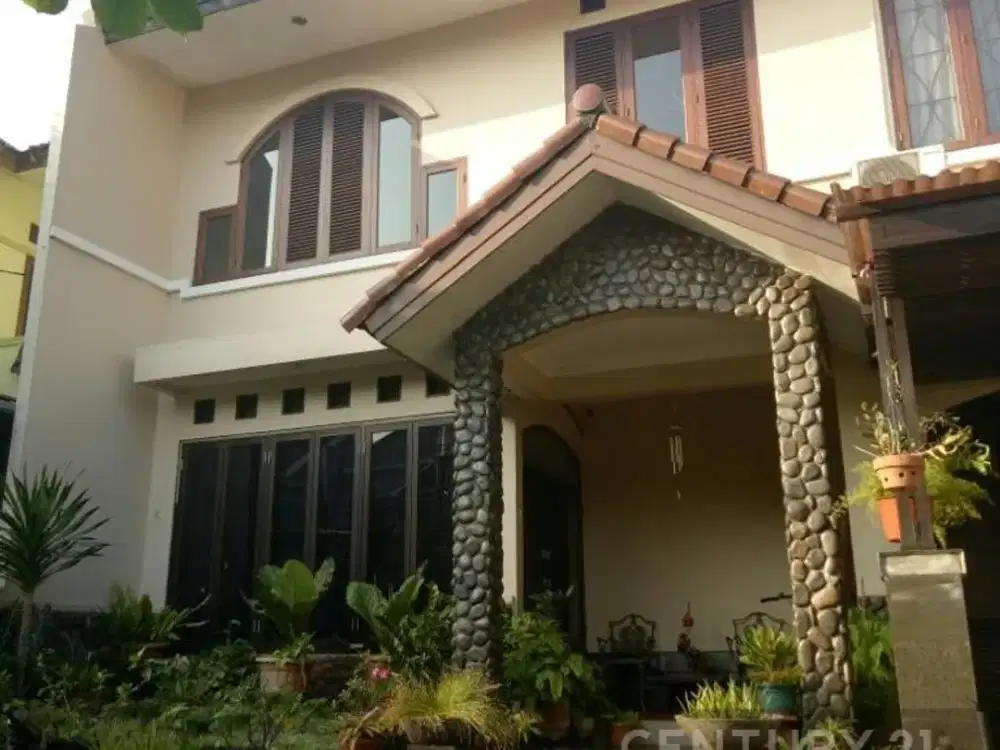 Rumah Dijual Hot Sale Puri Flamboyan Citra Rempoa Bintaro 11124