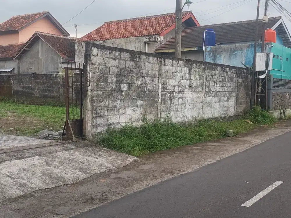 Jalan Damai, Tanah Sleman Jogja, Dekat UGM