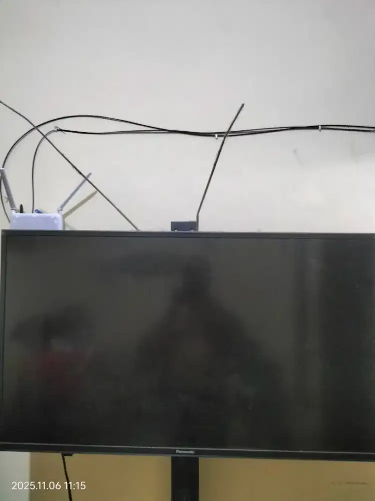 TV analog lcd panasonic 43 inch