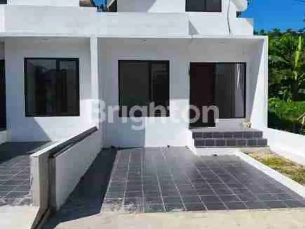 DIJUAL RUMAH CANTIK TENGAH KOTA BERNUANSA MINIMALIS LOKASI DALAM PERUMAHAN PALM HILS AMAN NYAMAN HARGA NEGO