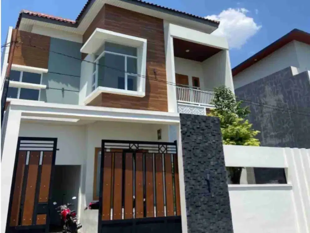 Dijual Cepat Rumah Strategis Lokasi Gondangrejo,Karanganyar Luas 250m2