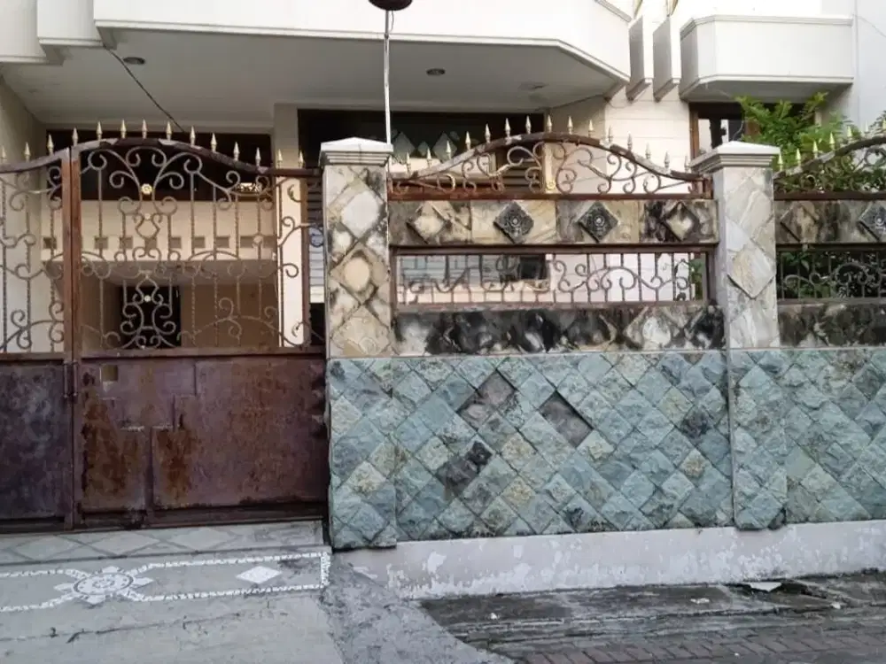 DISEWAKAN RUMAH MURAH NYAMAN & BESAR DI JL. SIMPANG DPS