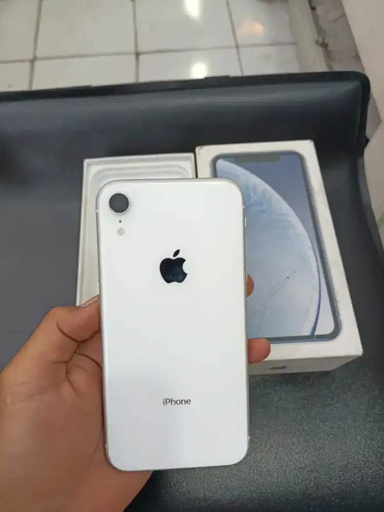 iPhone Xr 128 All Operator