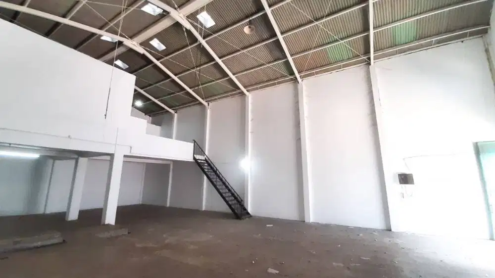 Gudang Kenjeran Lebak Timur Siap Pakai Dijual Murah Bebas Banjir IMB