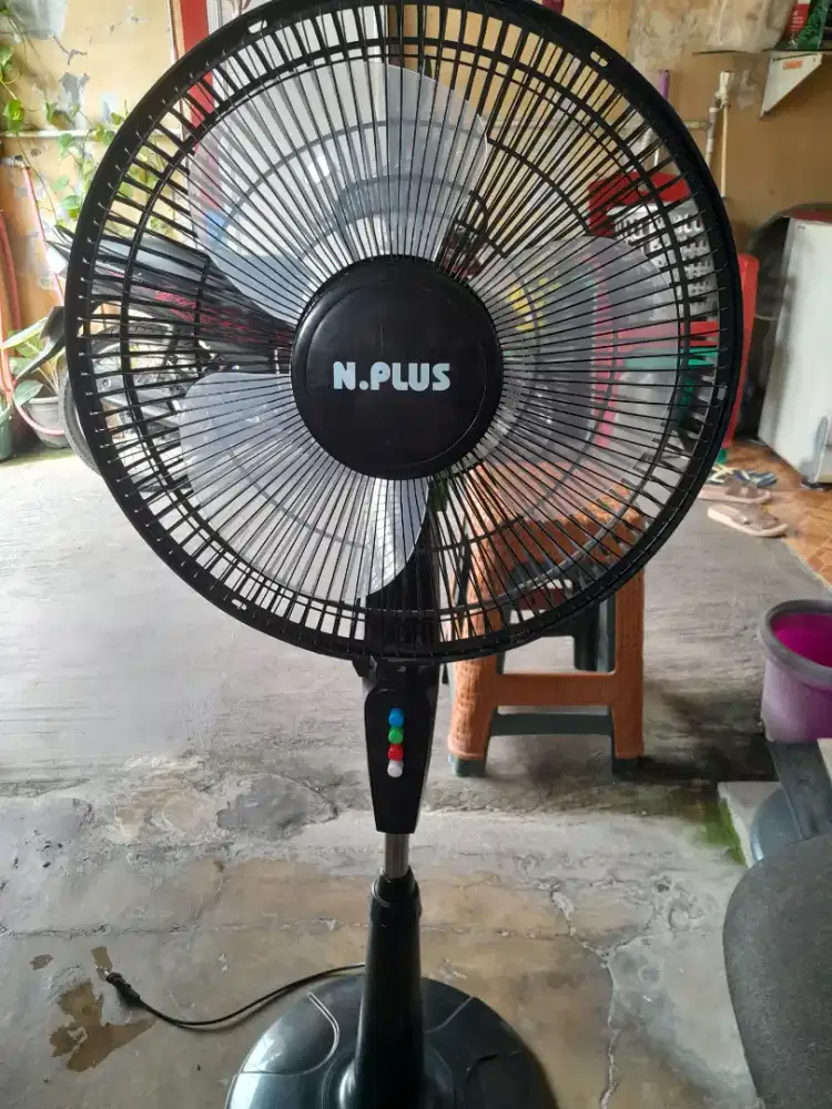 Jual kipas berdiri merk N Plus 16