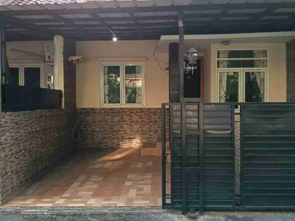 Rumah Seken Luas Lingkungan Asri Dan Nyaman Di Pusat Strategis Kota Depok