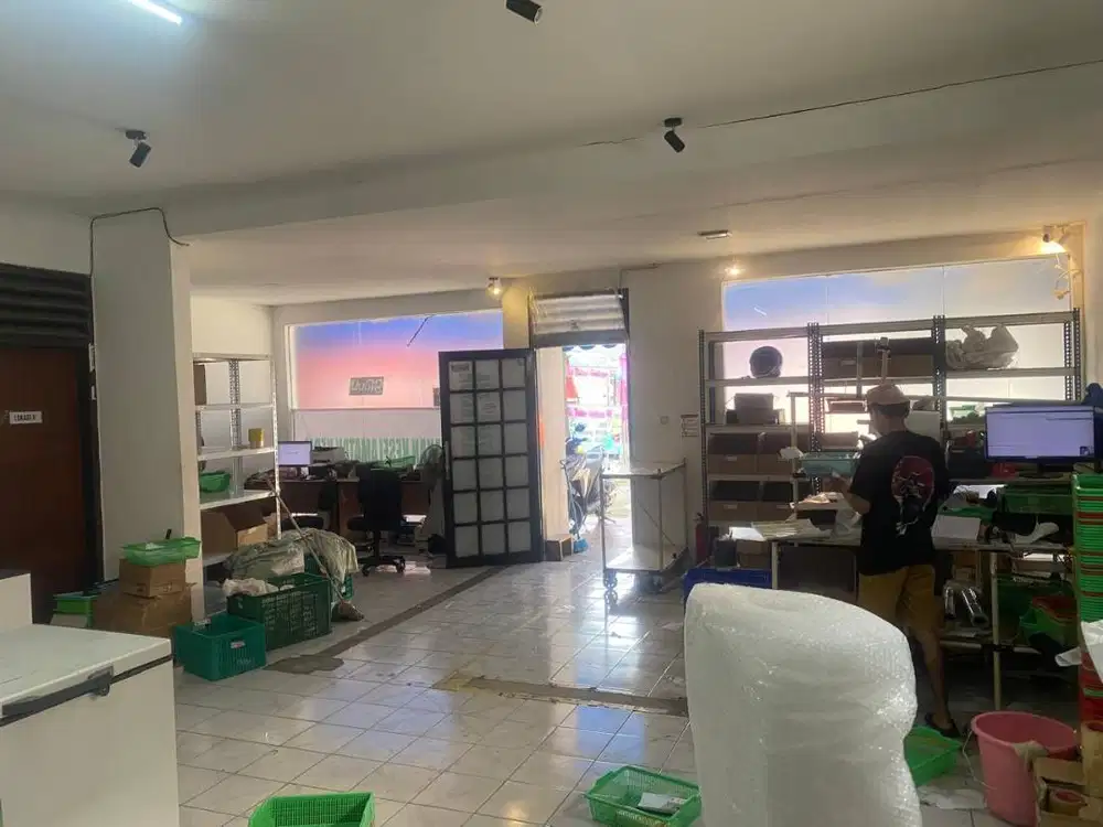 Disewakan Rumah atau Tempat Usaha di Mainroad Cikutra