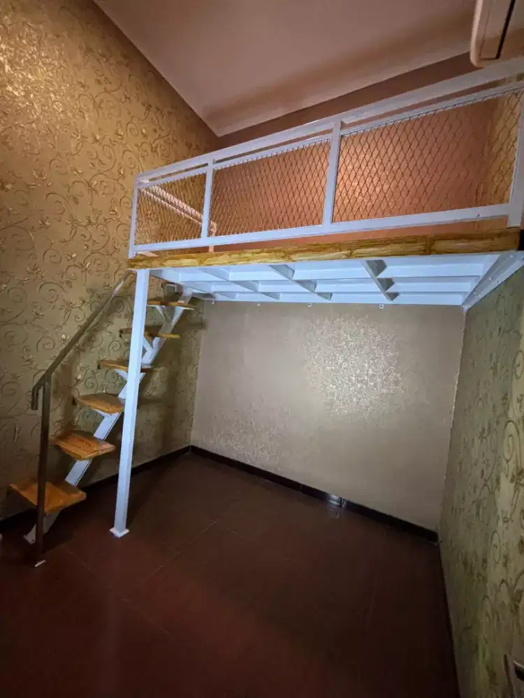 Mezanin outdoor dan indoor