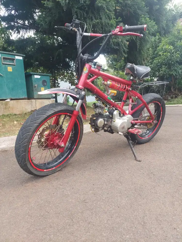 Sepeda costum BMX XUB