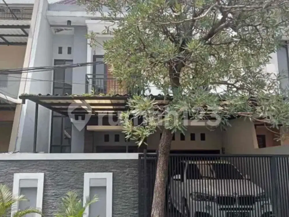 Rumah 2 lt Taman Villa Meruya jakarta barer