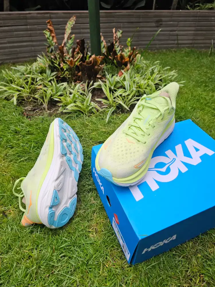 Hoka Clifton 9 original,  like new