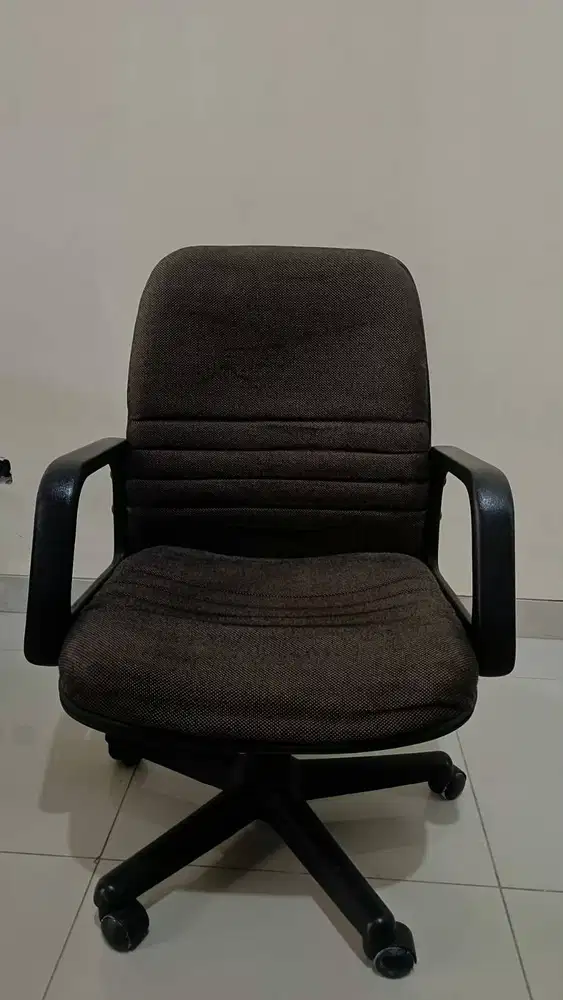 DIJUAL KURSI KANTOR MURAH