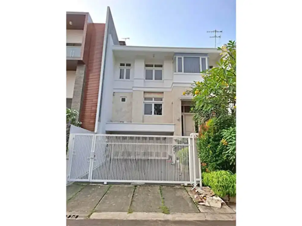 Ruman Pelangi Utama Raya, Kelapa Gading