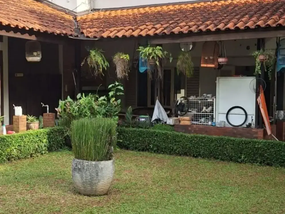 Dijual rumah Strategis, Akses 2 Mobil di Jl. Arco, Cipete, Jaksel.