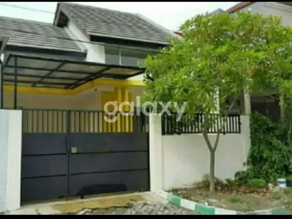 Rumah di Pantai Mentari