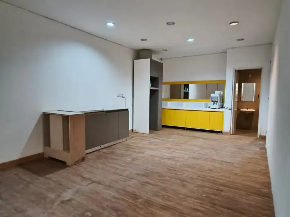 Ruko Eksklusif Pik renov rapi jalanan lebar