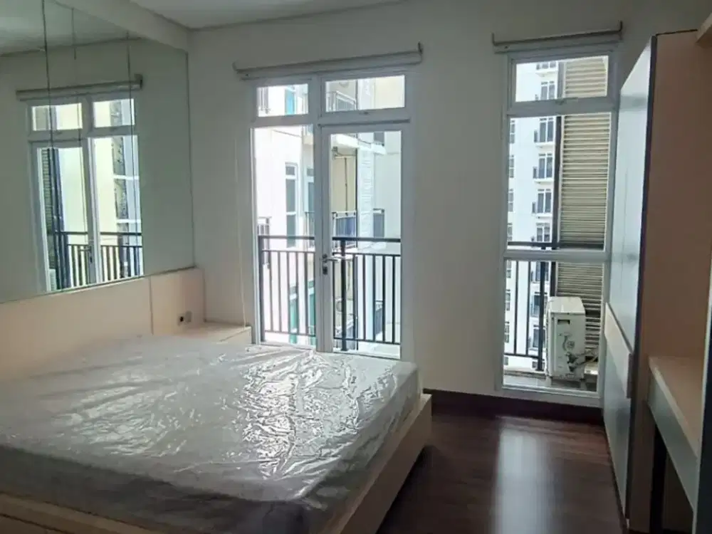 Jual Cepat Unit Apartemen Full Furnished View Pool di Puri Orchard Jakarta Barat