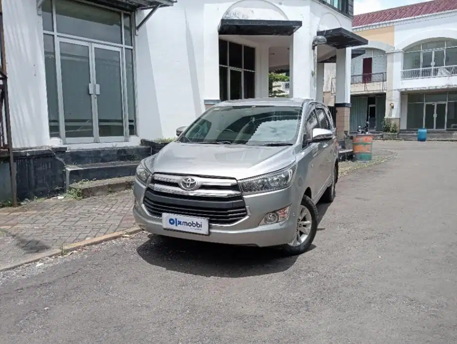Like New - TOYOTA KIJANG INNOVA 2.0 V BENSIN A/T 2016 SILVER