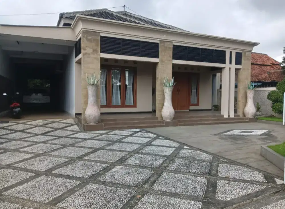 Murah dijual rumah mewah lokasi gunungpati jual cepat